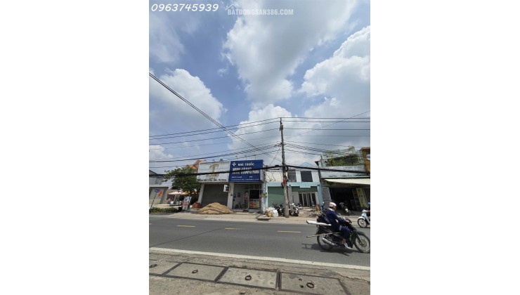 Đầu Tư Chiến Lược, Mặt Tiền Nguyễn Duy Trinh, TP. Thủ Đức, Tổng 1865 m2, Thổ Cư Lớn, Giá 110 Tỷ